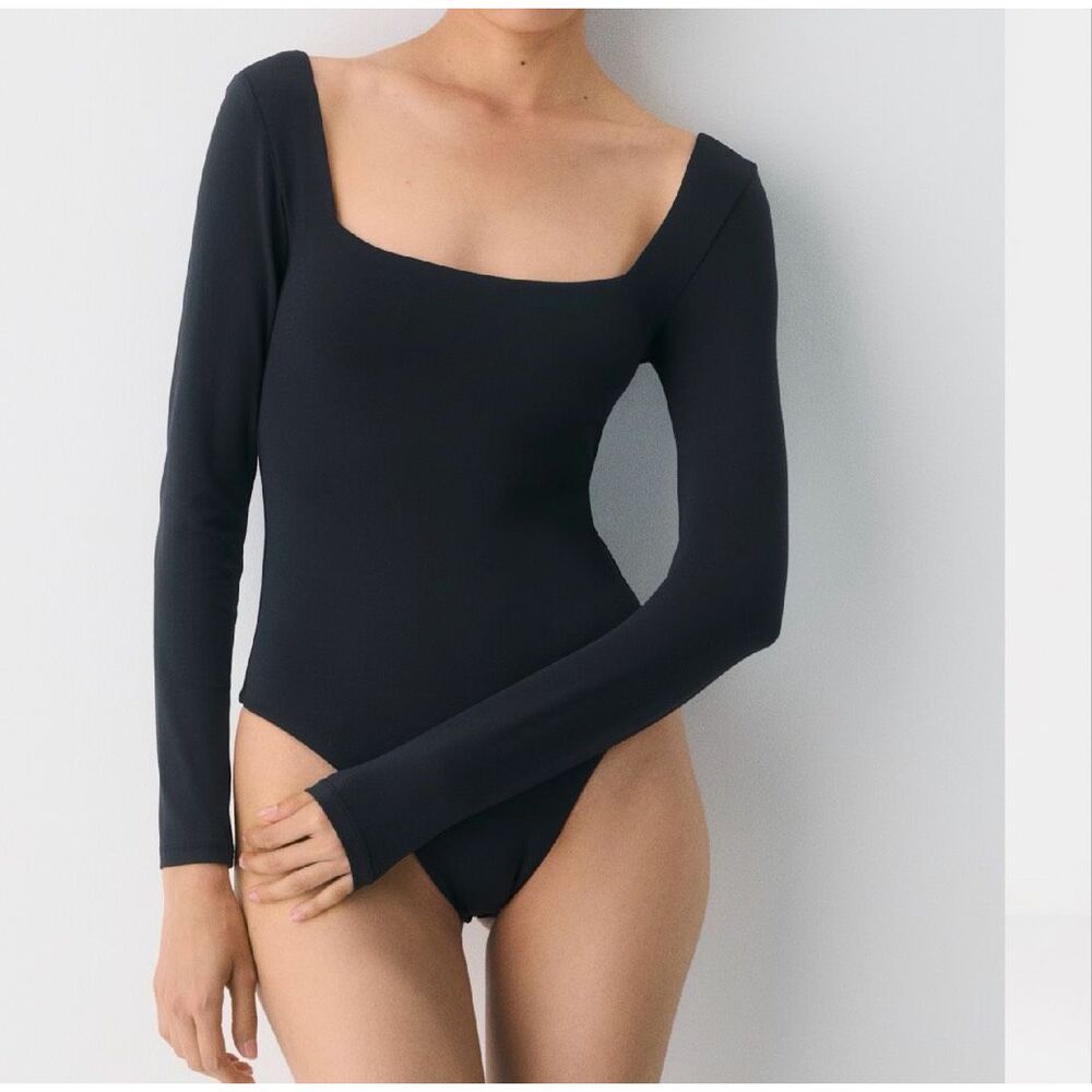 Aritzia Original Contour Headway Square Neck Bodysuit Black Small NEW